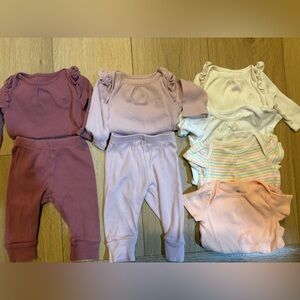 Baby Gap 0-3/3-6 Ribbed Two-Piece Set in Mauve & Lavender